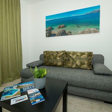 Apartmani Spiline - Mia Baška Voda エクステリア 写真