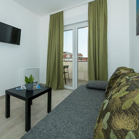 Apartmani Spiline - Mia Baška Voda エクステリア 写真