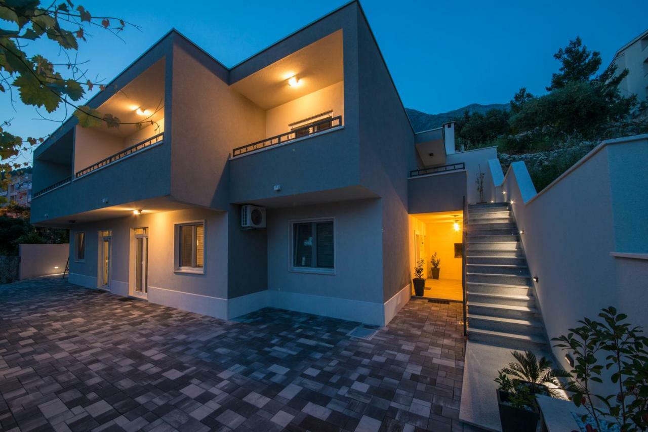 Apartmani Spiline - Mia Baška Voda エクステリア 写真